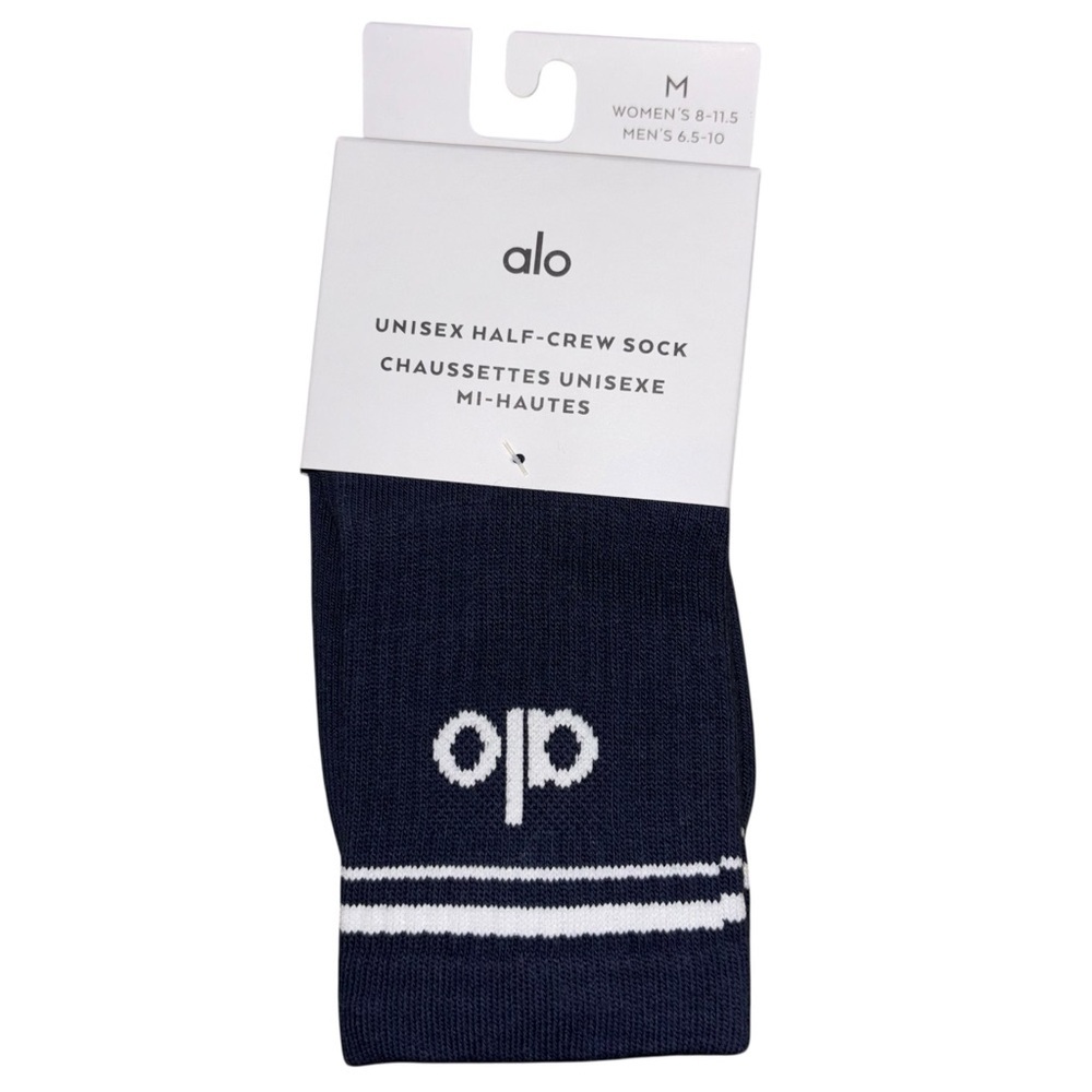 NWT Alo Yoga Unisex Half Crew Socks Navy White Size M Athletic Gym Crew Sock